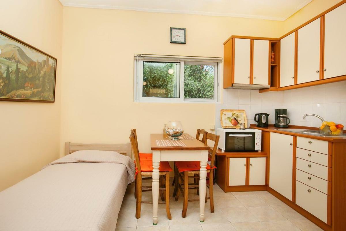 Filothei Apartments Mikrá Mandínia 外观 照片