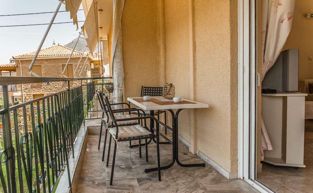 Filothei Apartments Mikrá Mandínia 外观 照片