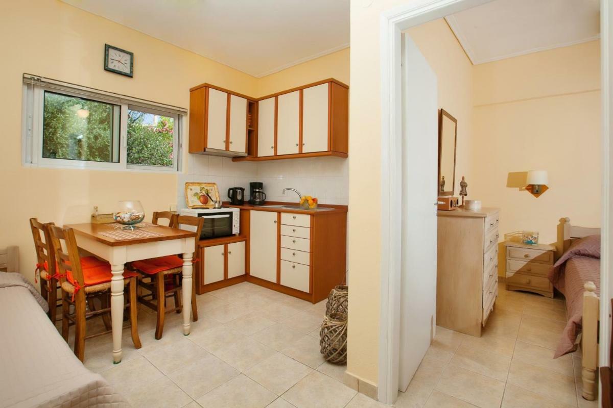 Filothei Apartments Mikrá Mandínia 外观 照片
